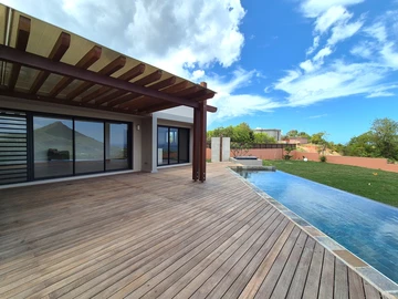 4 Bedroom Villa