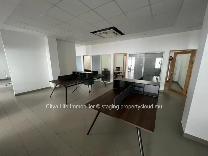 Modern Office Space for Rent in Prime Grand Baie Location - 300m² Semi-Furnished for Rs 230,000!