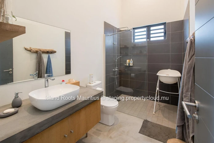 Beautiful 3 bedroom villa for sale in Mont Mascal