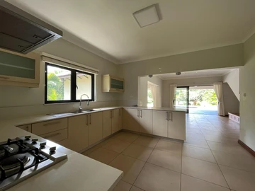 4 Bedroom Villa