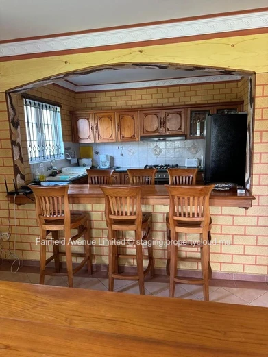 Furnished villa for rent in Bain Boeuf, Pereybere. 150m², 4 bedrooms, outdoor area with shared pool, close to all ame...