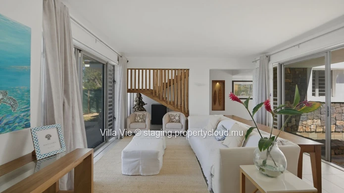 Péreybère - Villa de charme de 4 chambres pieds dans l'eau