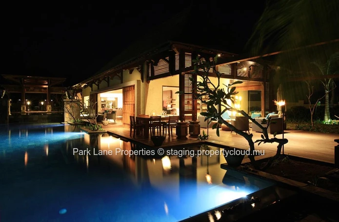 Luxueuse villa 6 càc dans domaine privé avec hôtel 5* en front de mer