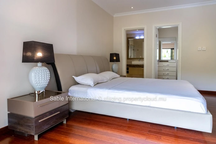 Appartement élégant avec piscine commune à Pointe aux Canonniers - Caractéristiques modernes, proche des commodités