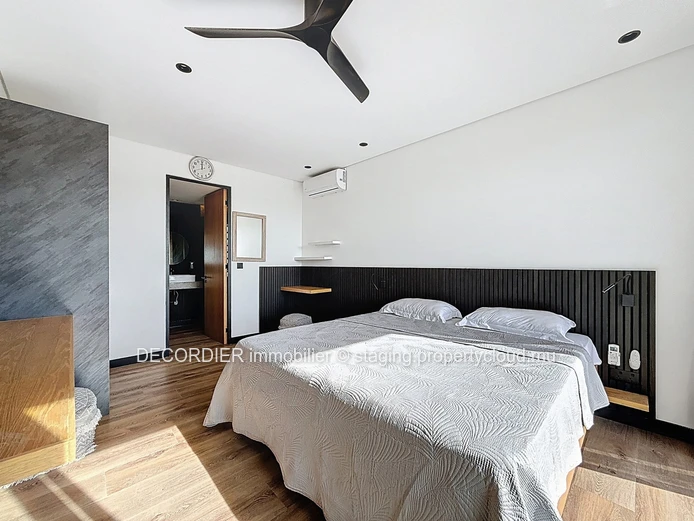 Stunning contemporary home in Calodyne, walking distance to the Sea