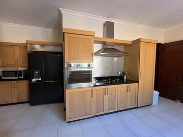 4 Bedroom Villa