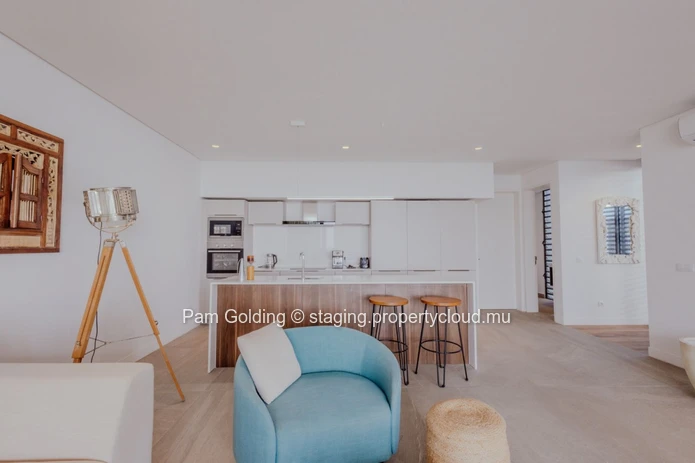 Vivez l'expérience d'être propriétaire de votre propre maison avec vue sur la mer. (Mandat exclusif)