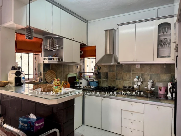 Coastal Charm & Comfort in the Heart of Albion – Just Steps from the Beach!