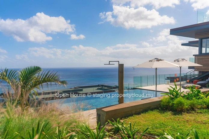 Villa PDS à vendre à Rivière Noire, Tamarin, 677m² habitables, terrain 1.291m², 5 chambres, piscine privée, options w...