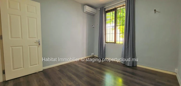 A louer - Magnifique maison de plain-pied de 220 m2 meublée et équipée située dans un quartier résidentiel à Sorèze
