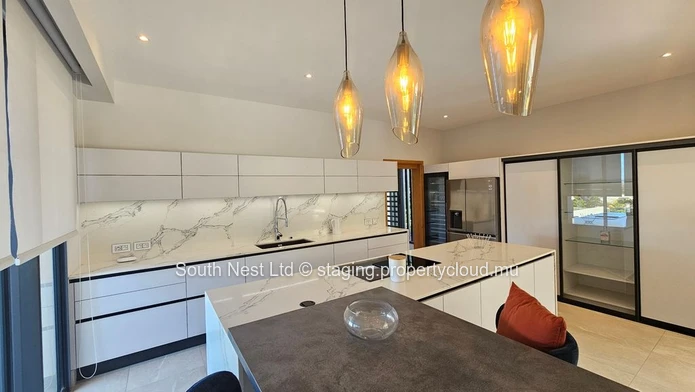 Exclusive designer villa with 5 bedrooms and breathtaking mountain views 