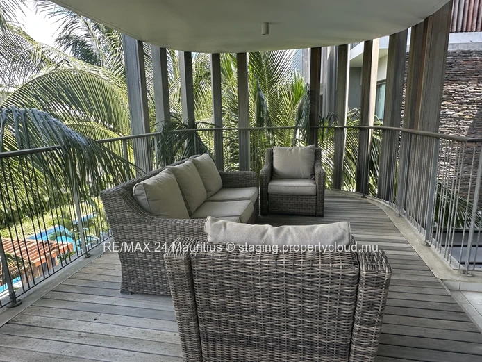 Exquisite Coastal Living: Luxurious Golf Estate Apartment with Stunning Amenities