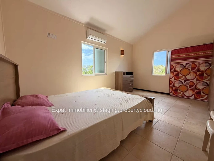 3-Bedroom Detached Villa for Rent – Pereybere, Large Tropical Garden