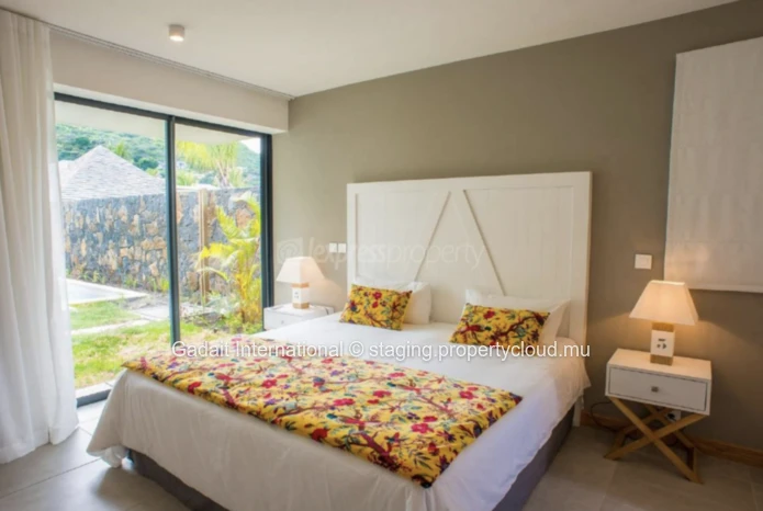 Villa Tropicale Élégante à Marguery – 3 Chambres avec Piscine Privée & Vue Montagne