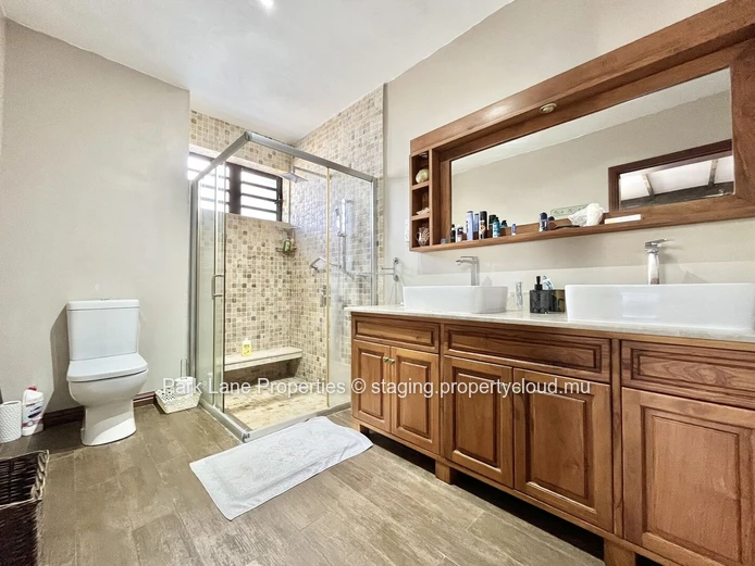 Maison d'Exception de 4 Chambres à Vendre à Moka