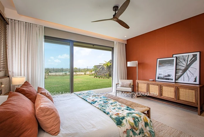 For sale a master villa on the water in Mauritius