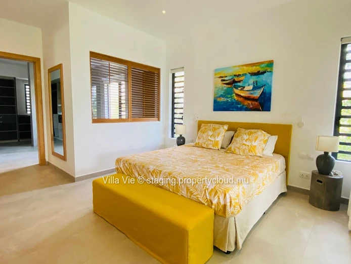 Péreybère - 3-bedroom luxury beachfront apartment (Sole Mandate)