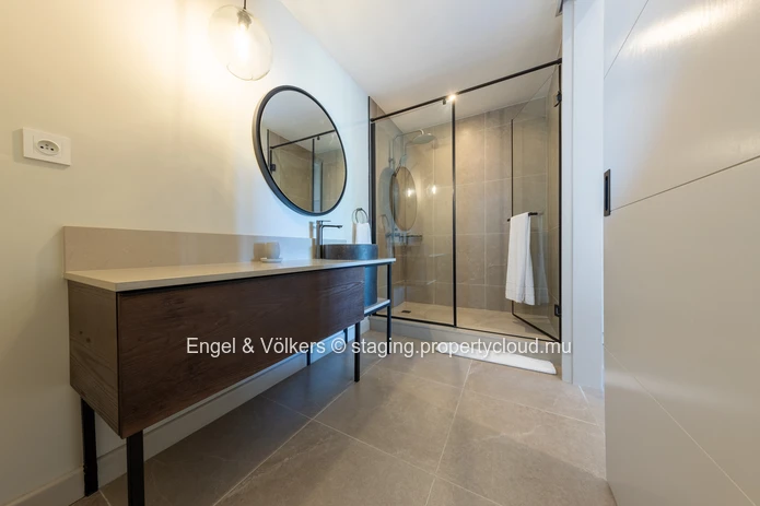 Modern 3-Bedroom Beachfront Apartment with Sea Views