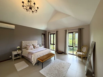 4 Bedroom Villa