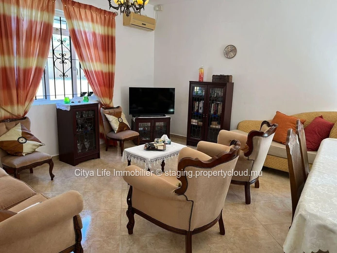 Stunning House in a Peaceful and Sought-After Gated Community