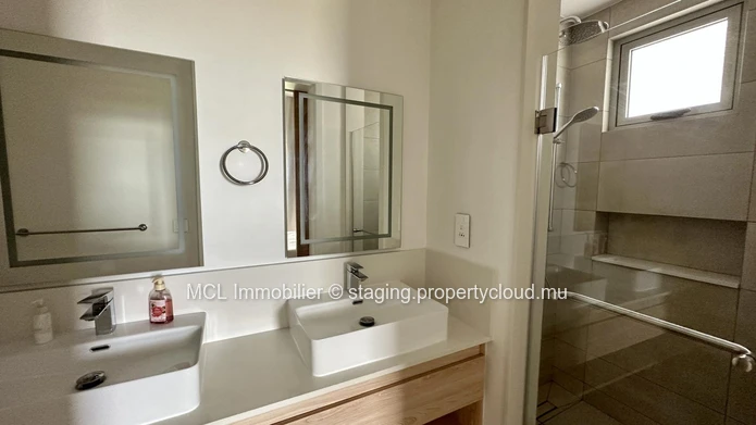 3 bedroom beachfront apartment in Grand Gaube