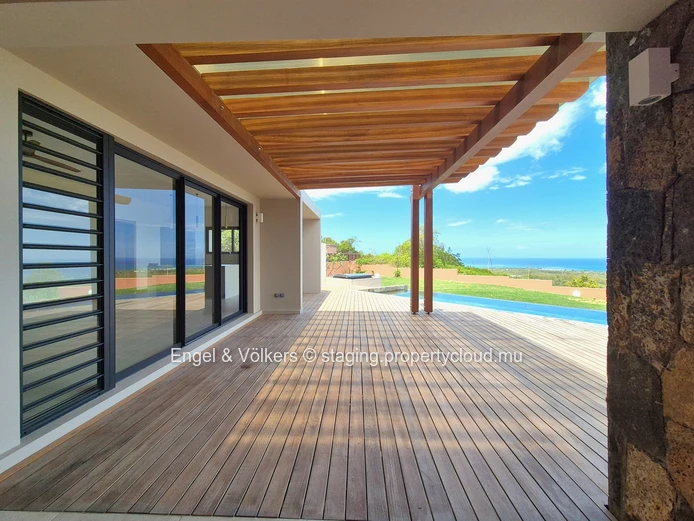 Majestic Villa with breath-taking sea and mountain views