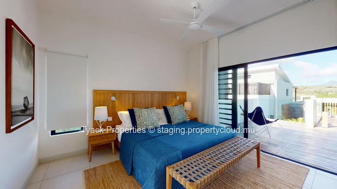 PDS Penthouse for Sale – Waterfront Luxury in Rivière Noire