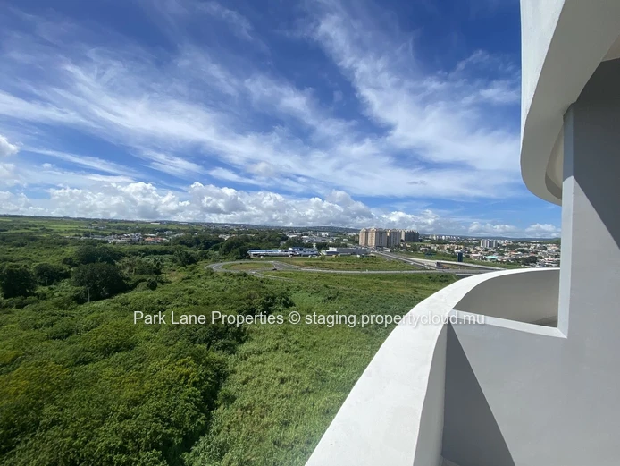 À vendre – Appartement moderne à Sky Garden, Trianon