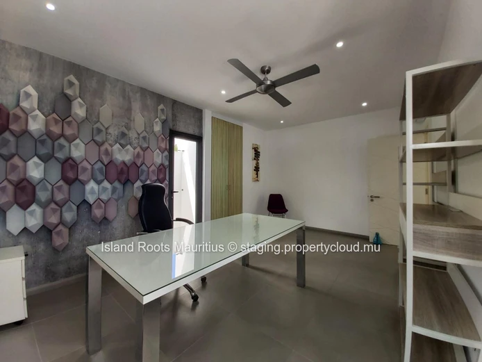 Luxury villa  located in a gated residence for sale !