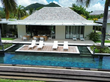 5 Bedroom Villa
