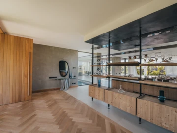 5 Bedroom Villa