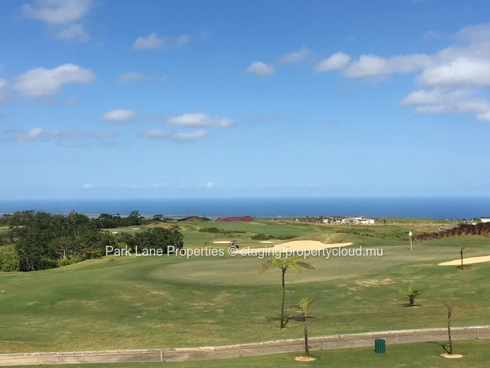 Terrain résidentiel dans le prestigieux Domaine d’Avalon – Cadre naturel d’exception
