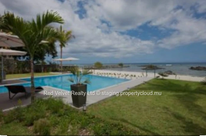 VENTE URGENTE : Appartement de 3 chambres clés en main en bord de mer à Pointe aux Biches