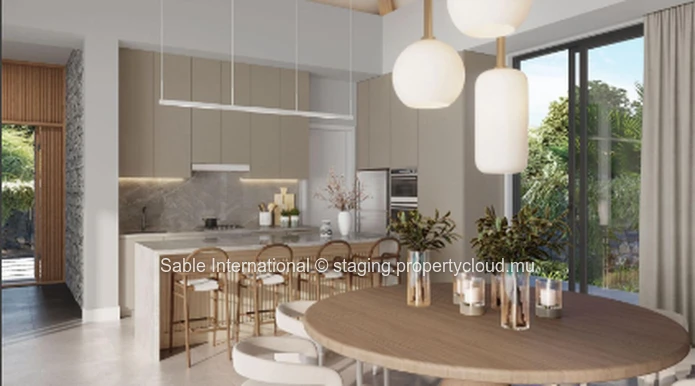 Villa à vendre à Péreybère, 329m² habitables, piscine privée, proche commodités