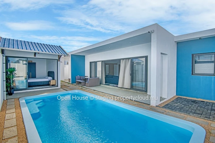 FOR SALE - Local market - fully furnished house - Grand Baie, 160m², land 380m², 5 bedrooms, private pool, parking, g...