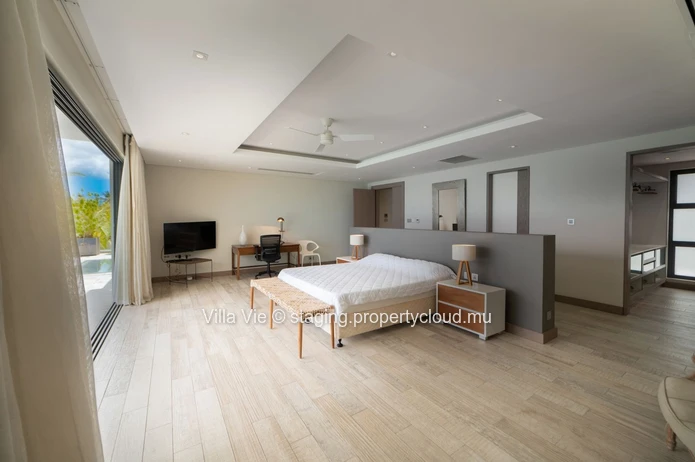 Péreybère – Villa de Luxe d’Exception en Bord de Mer avec 4 Chambres en Suite