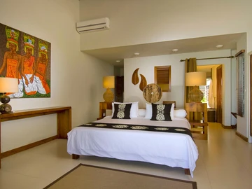 4 Bedroom Villa
