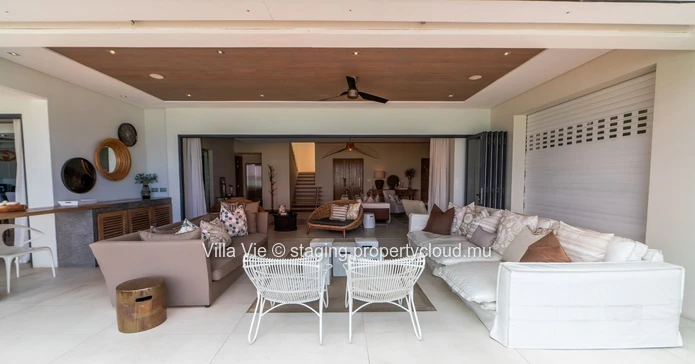Péreybère – Villa de Luxe d’Exception en Bord de Mer avec 4 Chambres en Suite