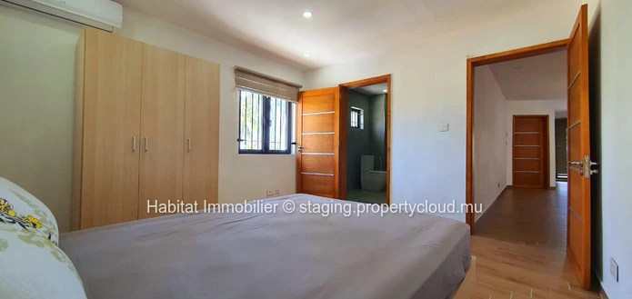FOR RENT - beautiful beachfront furnished and equipped duplex of 120 m2 has a stunning view of the sea in a quiet and...