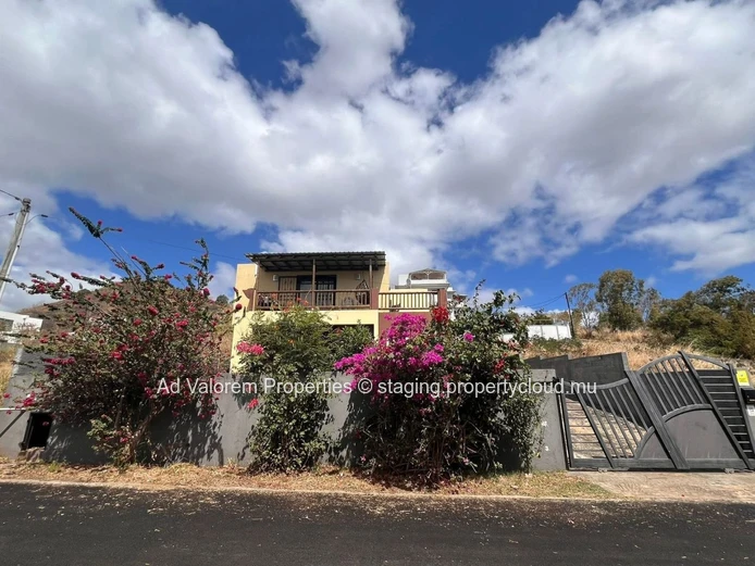  FOR SALE – Two-Storey House – Coromandel
