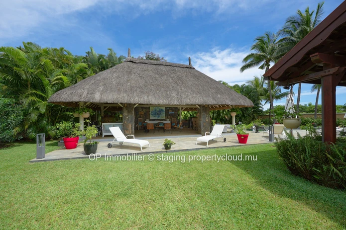 Luxury Villas with Private Pool and Sea Access in Albion - 270m² Living Area - 1.719m² Land - Fully Furnished - €1.6M