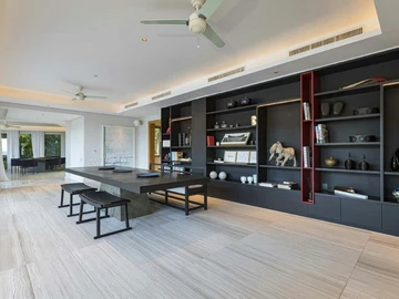 5 Bedroom Villa