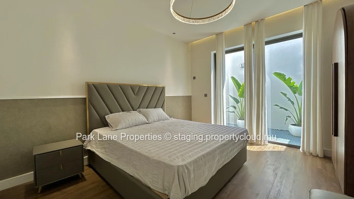 Elegant 3-Bedroom Villa for Rent in Golf Estate
