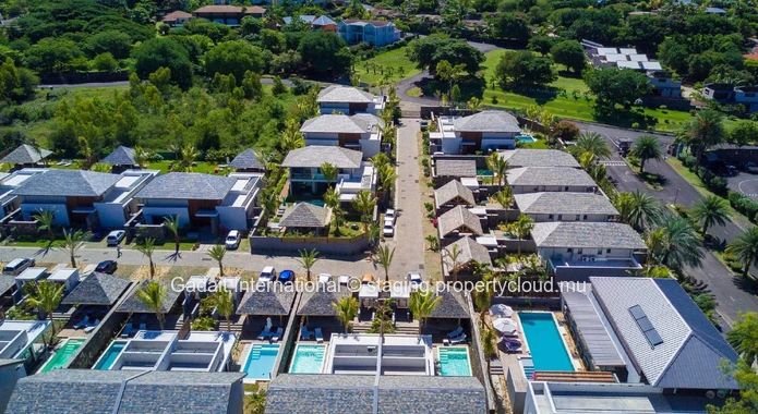 Villa avec piscine privée et jardin tropical à vendre | Rivière Noire