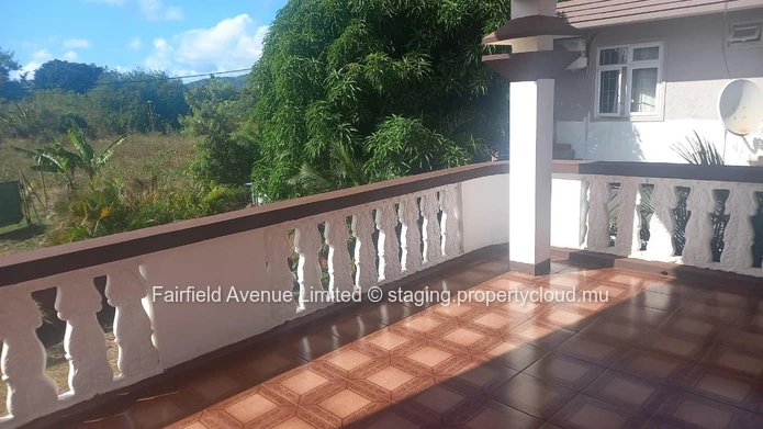 First floor of this charming house available for Rent in Baie du Tombeau