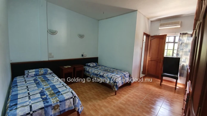 7-bedroom house with spacious rooms