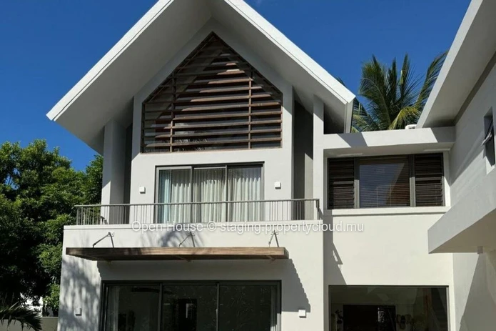 Villa de luxe Mon Choisy, Golf, 4 chambres avec salle de bains, piscine, salle de fitness, SPA, tennis, Padel. Dispon...