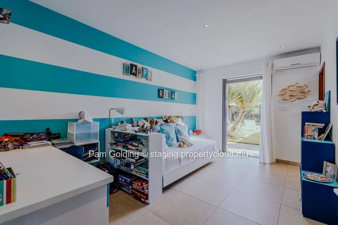 4-Bedroom Villa in Grand Baie - Elegant and Secure Living 