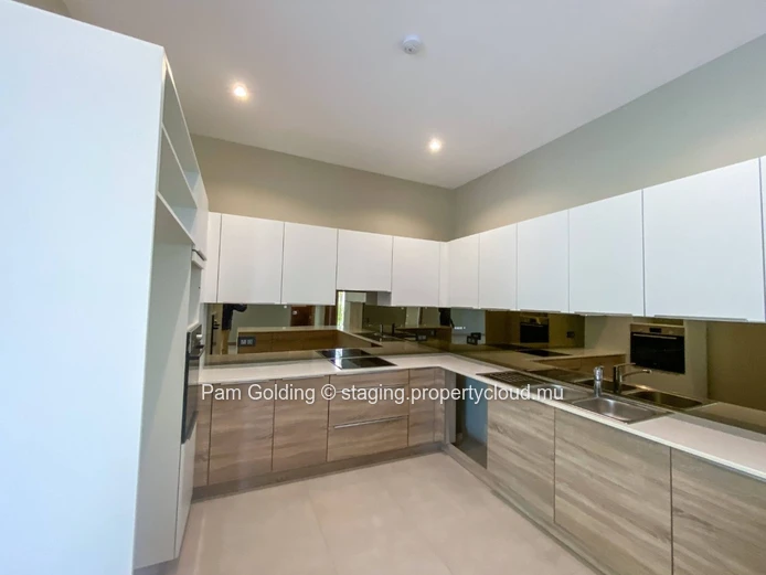Appartement de 3 chambres en rez-de-jardin  à Pointe aux Cannoniers !