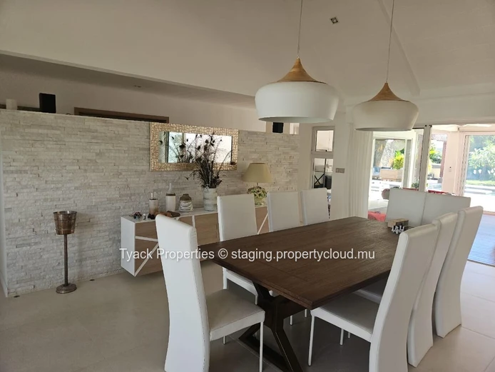 Villa Rare 5 Chambres avec Piscine Chauffée & Spa – Grand Baie